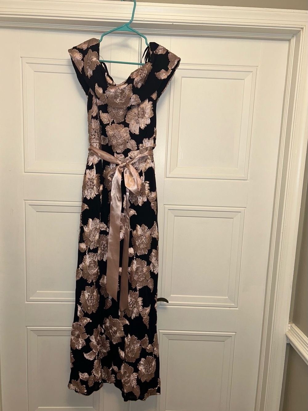 Navy and rose Floral Satin-Trim Maxi Dress – Betsy & Adam 10P